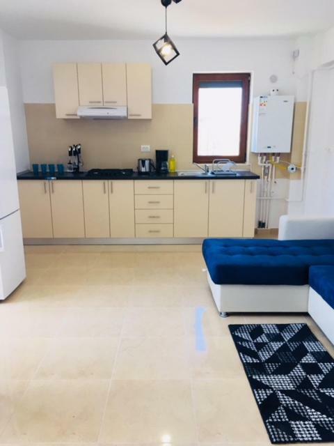 Ariana Apartment นาโวดาริ ภายนอก รูปภาพ